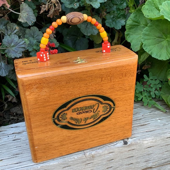 Vintage pinup girl rockabilly cigarbox purse - Picture 3 of 12